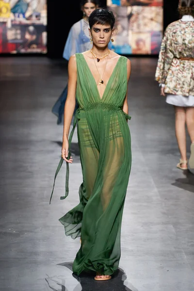 Look 84